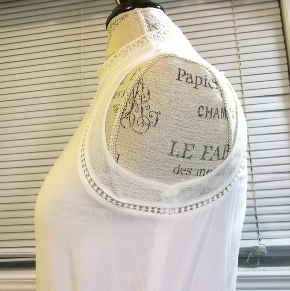 NWOT Sheer Lace Sleeveless Blouse Size S - Picture 5 of 9